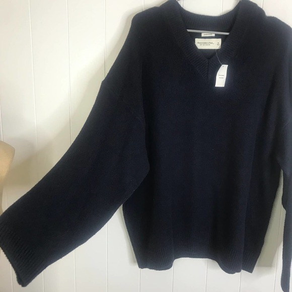 NWT Abercrombie and Fitch Soft A&F V Neck Sweater in Navy Blue SZ XL - Picture 2 of 9